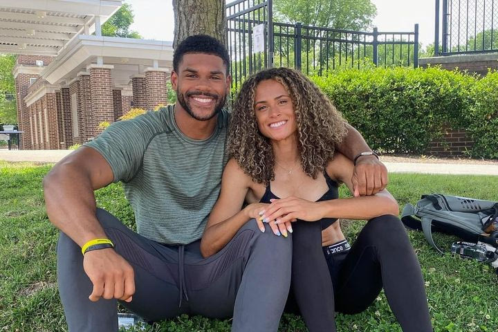 Σίντνεϊ ΜακΛάφλιν-Λεβρόουν: Η κορυφαία αθλήτρια του κόσμου περιμένει το πρώτο της παιδί και αποχαιρετά προσωρινά τους στίβους για το 2026