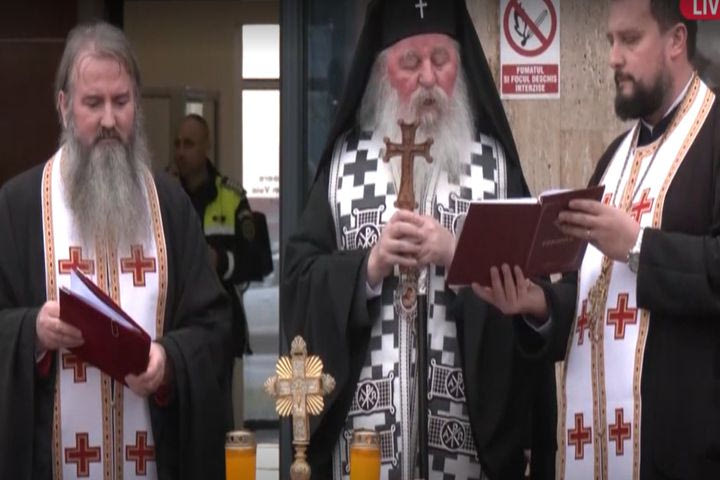 Τροχαίο στη Ρουμανία: Απέραντη θλίψη στο τρισάγιο για τους 7 αδικοχαμένους φίλους του ΠΑΟΚ στη Ρουμανία