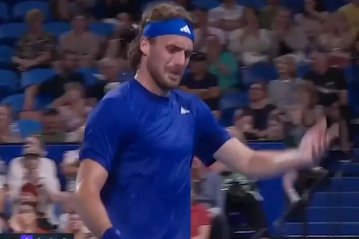 Το matchpoint επί του Χάρις και το ξέσπασμα του Στέφανου Τσιτσιπά