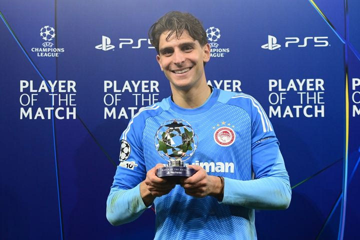 Ολυμπιακός: Ο Τζολάκης αναδείχθηκε MVP του αγώνα με τη Λεβερκούζεν
