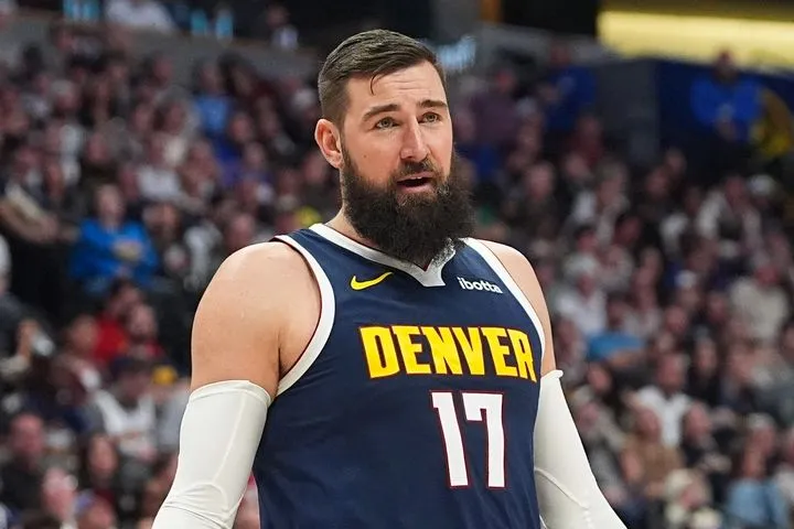 Επιβεβαιώθηκε το κακό σενάριο για τους Νάγκετς: Νοκ-άουτ για τουλάχιστον έναν μήνα ο Βαλαντσιούνας