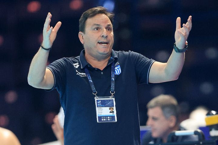 Κανονικά στον πάγκο της Εθνικής ο Βλάχος στον μικρό τελικό - Του αφαιρέθηκε η κόκκινη κάρτα