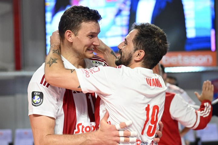 Άπελντορν – Ολυμπιακός 3-2: Γλυκιά ήττα για τους ερυθρόλευκους, οι οποίοι πέταξαν στους 16 του CEV Cup