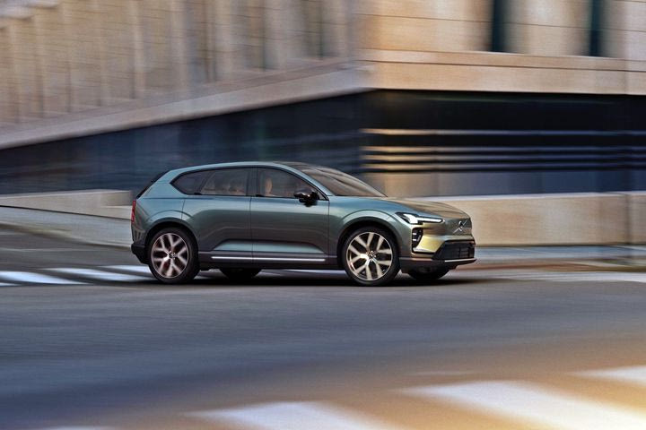 Μάθε τα πάντα για το νέο αμιγώς ηλεκτρικό SUV EX60, που η Volvo θεωρεί πως είναι το πιο “έξυπνο” αυτοκίνητό της