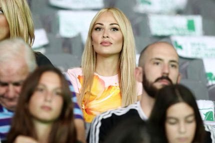 Η Ελένη Βουλγαράκη στο Αλβαλάδε: Είδε από κοντά την εκπληκτική εμφάνιση του Ιωαννίδη στο Σπόρτινγκ – Γκιμαράες