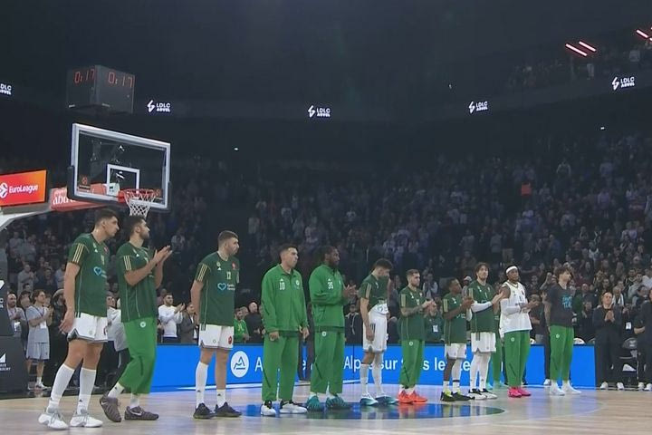 Βιλερμπάν – Παναθηναϊκός AKTOR: Στιγμές συγκίνησης στο χειροκρότημα ενός λεπτού στη μνήμη των θυμάτων της Ρουμανίας