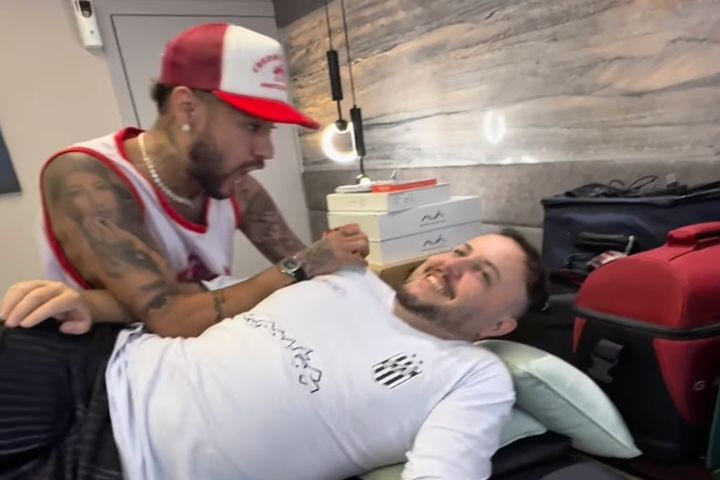 Νεϊμάρ: Έβαλε τους φίλους του να νιώσουν τον πόνο της φυσικοθεραπείας του