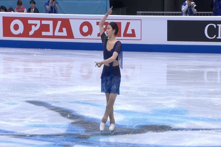 Κινέζα πατινέρ χόρεψε το “Αστερομάτα” της Κλαυδίας και έκλεψε τις εντυπώσεις