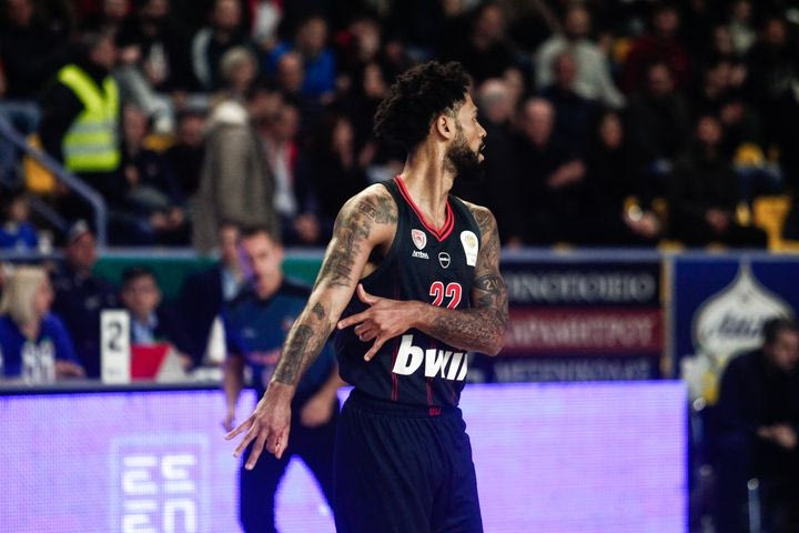 Καρδίτσα – Ολυμπιακός: Show από Τάϊλερ Ντόρσεϊ και Μπράντον Τζέφερσον στο πρώτο δεκάλεπτο