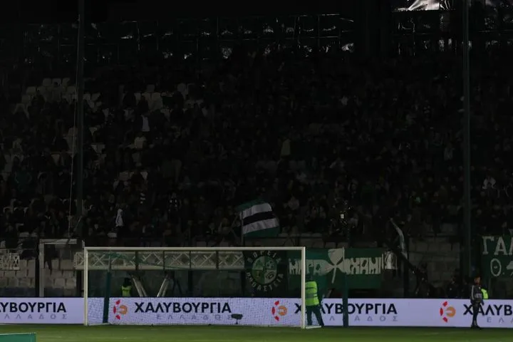 Παναθηναϊκός – ΠΑΟΚ: Έντονες αποδοκιμασίες μετά το τέλος του αγώνα από τους οπαδούς του τριφυλλιού