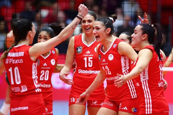 Θρυλική ανατροπή: Ο Ολυμπιακός γύρισε από το 0-2 και έβαλε τέλος στο αήττητο του Παναθηναϊκού στη Volley League Γυναικών