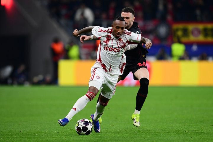 Διαγώνιο σουτ του Μαρτίνς, απέκρουσε εντυπωσιακά ο Μπλάσβιχ