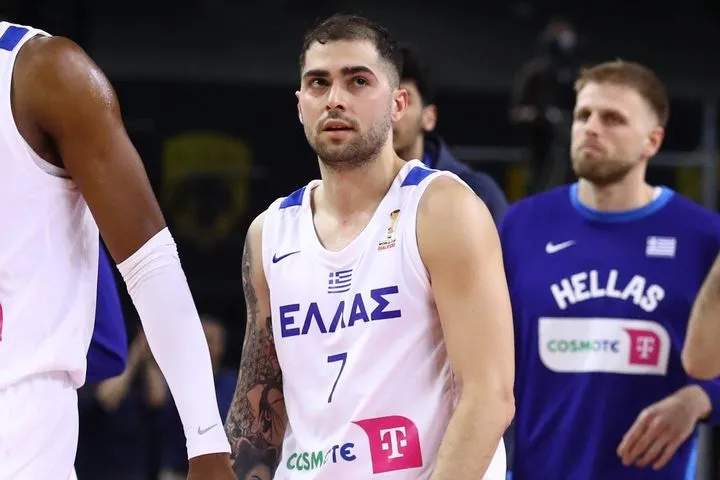 Το σουτ του Τολιόπουλου που βρήκε σίδερο στο φινάλε του Ελλάδα – Μαυροβούνιο