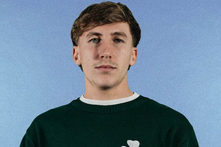 Πόσο κοστίζει το πουλόβερ Γουέμπλεϊ στην μπουτίκ του Παναθηναϊκού