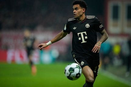 Μαθήματα γερμανικών με το… ζόρι για τον Λουίς Ντίας: Η αυστηρή ρήτρα στο συμβόλαιό του με την Μπάγερν