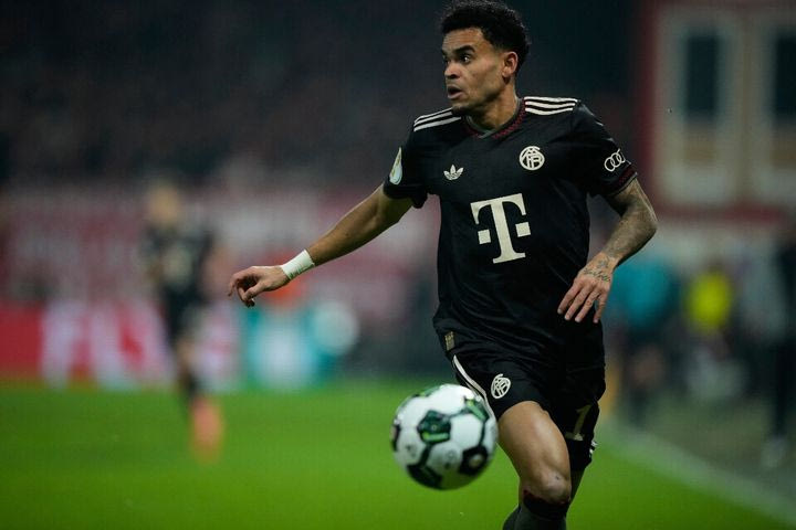 Μαθήματα γερμανικών με το… ζόρι για τον Λουίς Ντίας: Η αυστηρή ρήτρα στο συμβόλαιό του με την Μπάγερν