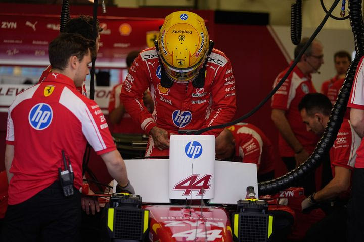 Ποια ήταν -και πώς πέτυχε- η κρίσιμη επιλογή της Ferrari ώστε η SF-26 να ταιριάξει στον Χάμιλτον