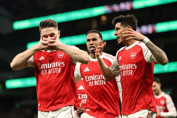 Η Άρσεναλ αντέδρασε, διέλυσε την Τότεναμ και πήρε ξανά αέρα πέντε βαθμών στην κορυφή