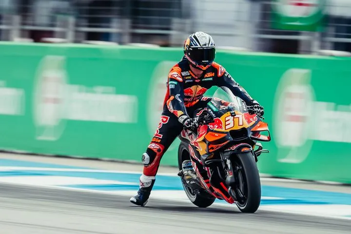 Το άστρο ανατέλλει: Παρθενική νίκη του Ακόστα μετά από μάχη στο όριο με τον Μάρκεζ στο Sprint της Ταϊλάνδης