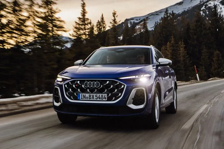 Το Q5 στις Άλπεις για χειμερινή περιπέτεια- Οι δύο εκδόσεις αμαξώματος του νέου SUV της Audi προάγουν την κορυφαία τεχνολογία