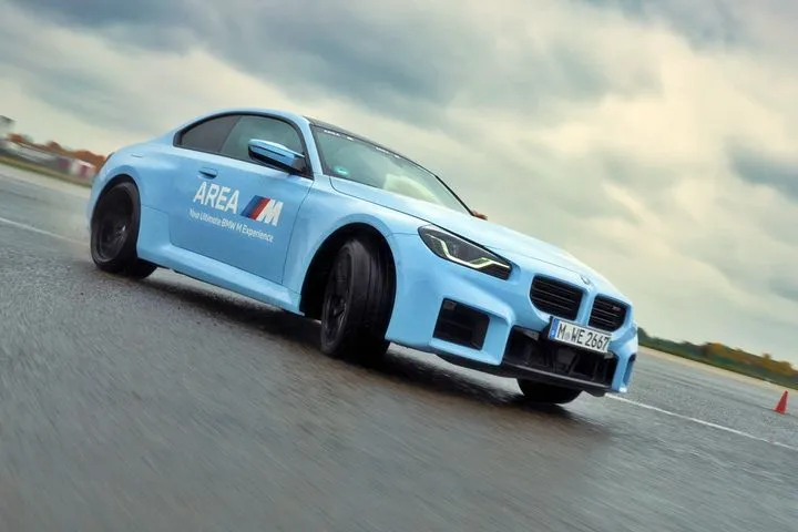 H BMW συνεχίζει την εξέλιξη της “Μ” ιδέας προσφέροντας κορυφαίες εμπειρίες στους πελάτες της