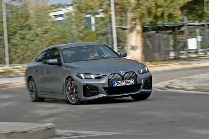 Δοκιμάζουμε την i4 xDrive40, την ηλεκτρική BMW που έχει 401 άλογα και πειστικές απαντήσεις σε όλα τα καίρια ερωτήματα