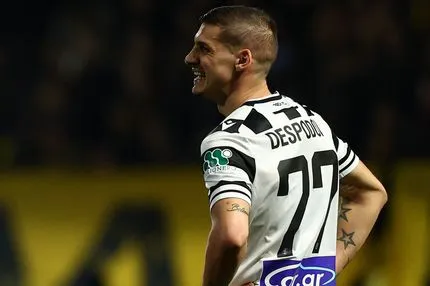 Ο Ντεσπόντοβ έγινε αναγκαστική αλλαγή στο Άρης - ΠΑΟΚ, στη θέση του ο Τάισον στο 57'