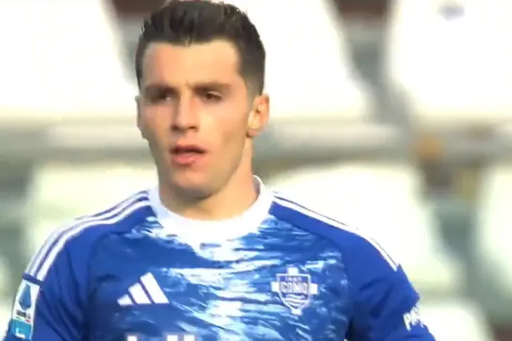 Δουβίκας: Ισοφάρισε για την Κόμο με κλασική κίνηση σέντερ φορ και ανέβηκε ξανά στη δεύτερη θέση των σκόρερ της Serie A