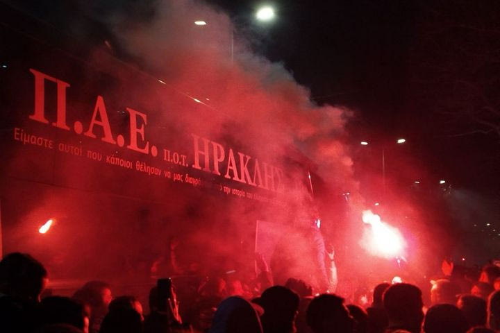 Τρέλα για την άνοδο στη Stoiximan Super League: Αποθεωτική υποδοχή στο Ιβανώφειο για την ομάδα του Ηρακλή