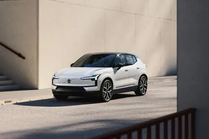 Αναβαθμίσεις και νέες εκδόσεις για το EX30- Το μικρότερο SUV της Volvo με 150 ίππους και πιο ελκυστικό από ποτέ