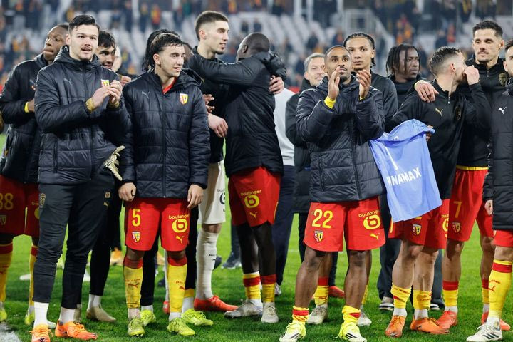 Ligue 1: Η Λανς ανέβηκε στην κορυφή με τριάρα, η Λιόν των 10 παικτών έφυγε αλώβητη από τη Νάντη
