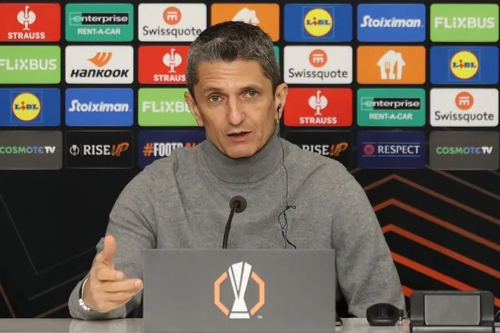 Λουτσέσκου: “Ήμασταν στενοχωρημένοι που δεν κερδίσαμε, ενώ η ΑΕΚ χαρούμενη που πήρε τον βαθμό – Χρειάζεται το 150% με τη Θέλτα”