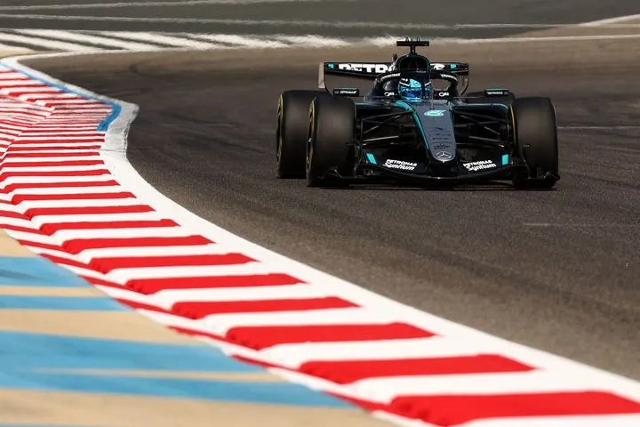 Προβλήματα για τις Mercedes και Red Bull, το δεύτερο πρωί στο Μπαχρέιν