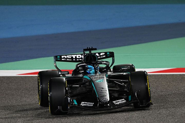 Ανατροπή: H Mercedes ξαφνικά φαίνεται να “χάνει το παιχνίδι” του τρικ συμπίεσης του κινητήρα της