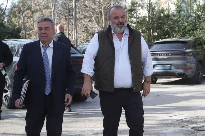 Ηλιόπουλος: “Θα σας αναφέρω ενδεικτικά 30 ντροπές”