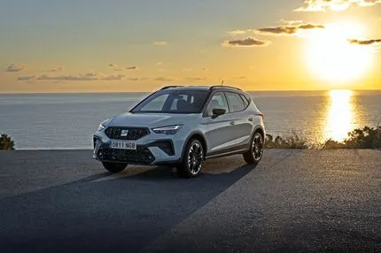 Με “όπλα” την πληρότητα και την εξαιρετική τιμή, τα νέα Seat Ibiza και Arona θέλουν να συναρπάσουν την ελληνική αγορά