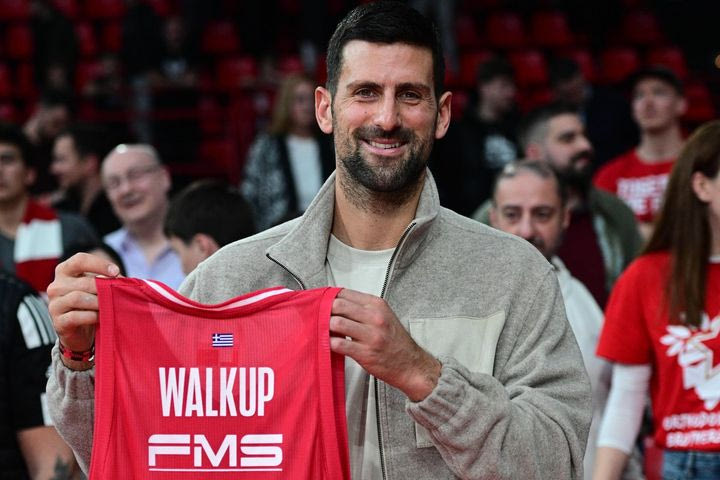 Ο Νόβακ Τζόκοβιτς καμάρωνε με τη φανέλα του Γουόκαπ