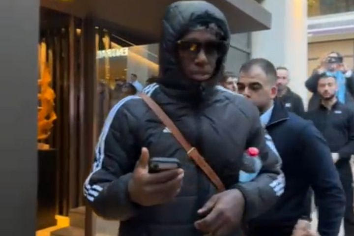 Ο κόσμος του Παναθηναϊκού άρχισε να φωνάζει MVP μόλις είδε τον Κέντρικ Ναν να βγαίνει από το ξενοδοχείο