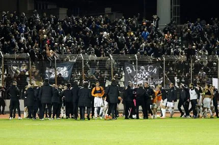 Το VIDEO του SPORT24 με τους οπαδούς του ΟΦΗ που έγιναν "ένα" με τους παίκτες