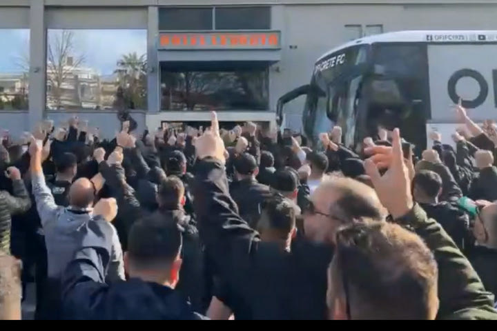 Λεβαδειακός – ΟΦΗ: Χαμός από εκατοντάδες οπαδούς των Κρητικών έξω από το ξενοδοχείο της ομάδας