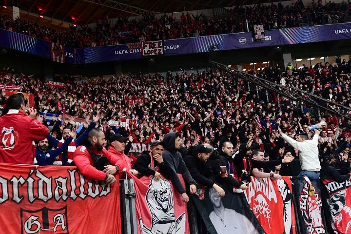 Λεβερκούζεν – Ολυμπιακός: Ο κόσμος των ερυθρόλευκων δίνει τον παλμό στην BayArena