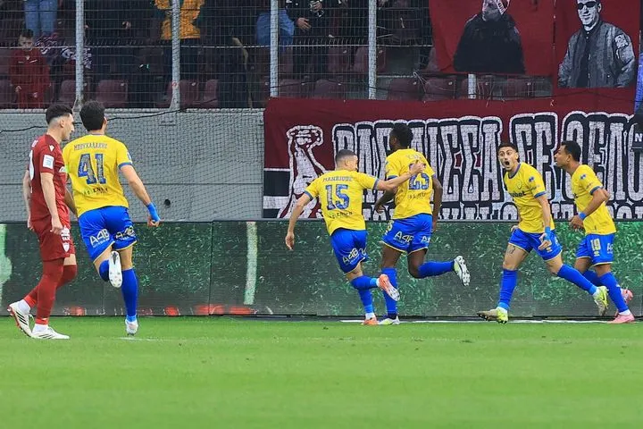 Γκολ στην πρώτη φάση: Ο Μπάτζι τρύπωσε στην άμυνα της ΑΕΛ Novibet και άνοιξε το σκορ για τον Παναιτωλικό