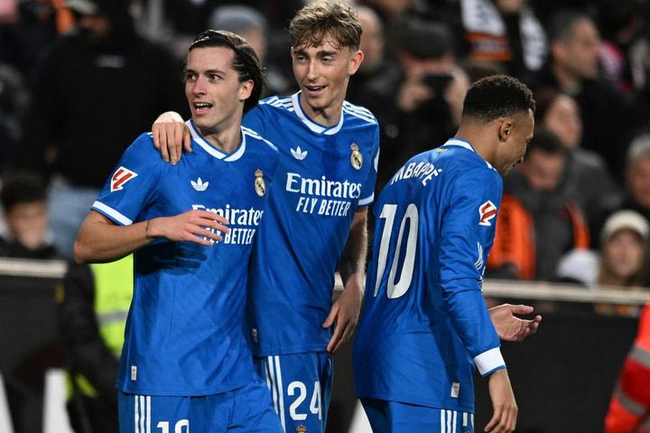 Βαλένθια – Ρεάλ 0-2: Οι μερένγκες άλωσαν το Μεστάγια και συνεχίζουν το πρέσινγκ στην Μπαρτσελόνα