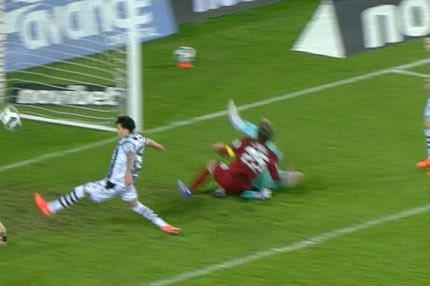 Πρόβλημα με Παβλένκα στον ΠΑΟΚ, αντικαταστάθηκε στο ημίχρονο από τον Τσιφτσή