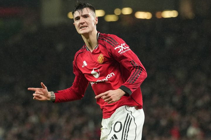 Γουέστ Χαμ – Μάντσεστερ Γιουνάιτεντ 1-1: Ο Σέσκο έσωσε την παρτίδα στο 96′, αλλά το σερί σταμάτησε στο Λονδίνο