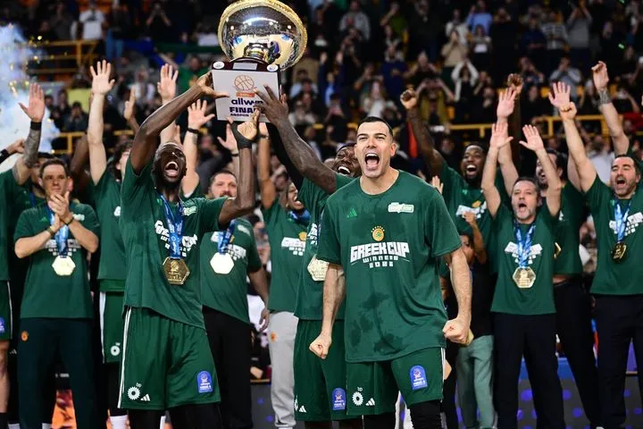 Σλούκας: "Οι μεγάλες ομάδες δείχνουν ότι στα δύσκολα συσπειρώνονται, ο Χέιζ-Ντέιβις έδωσε άλλον αέρα"