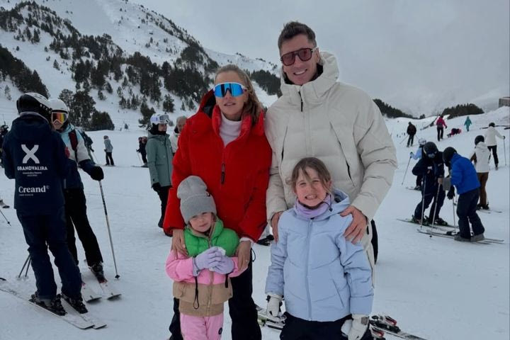 Μπαρτσελόνα: Ρόμπερτ Λεβαντόβσκι και Φερμίν Λόπεθ στον ίδιο χιονισμένο προορισμό για χαλάρωση μακριά από το Καμπ Νόου