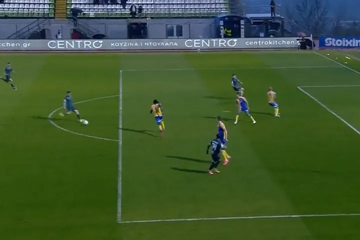 Ο Κωστή “χτύπησε” ξανά: Με συρτό σουτ εκτός περιοχής ο μέσος του Λεβαδειακού ανέβασε τον δείκτη του σκορ στο 3-0