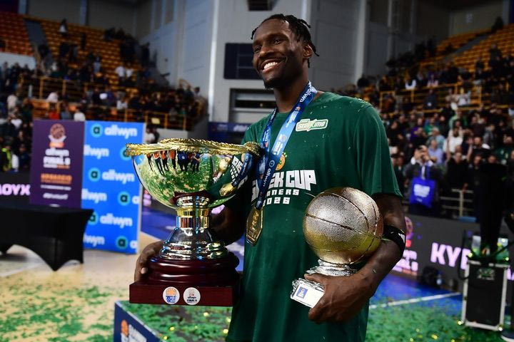 Χέις-Ντέιβις: “Δεν ακούω πολύ καλά πάνω στις επευφημίες για τον MVP”