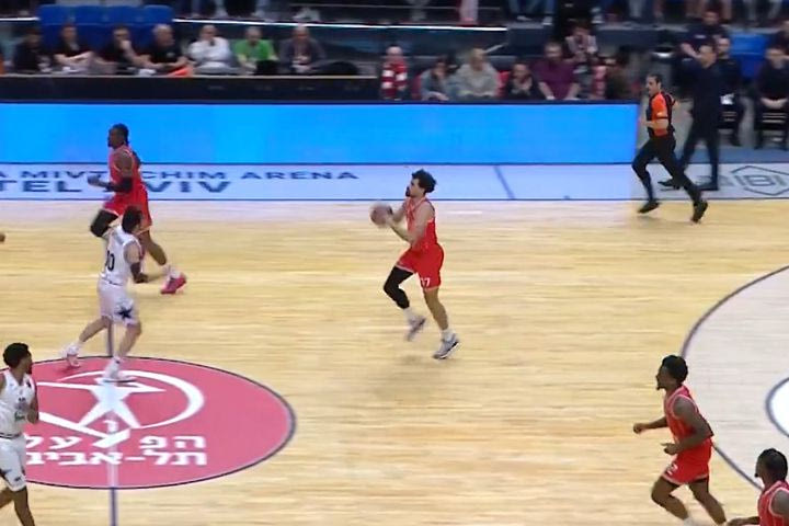 Χάποελ – Αρμάνι: Το ασύλληπτο τρίποντο του Μάλκολμ